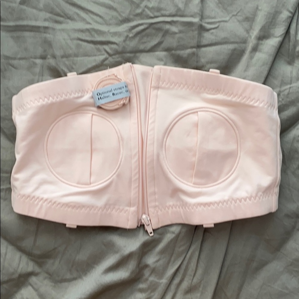 Hands free breast  pumping bra almost new